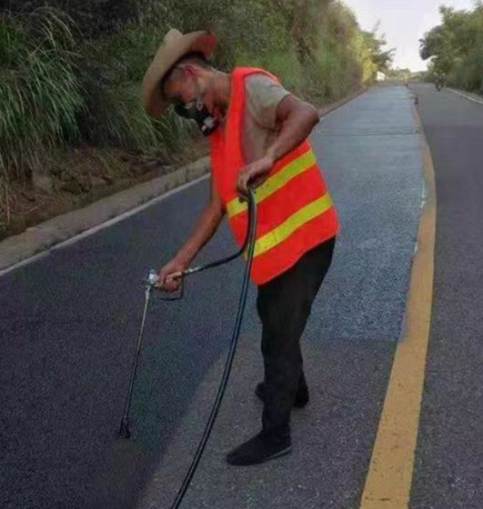 奉贤路面喷涂翻新彩色步道施工方案